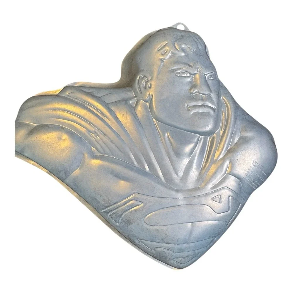 Wilton‎ Superman Cake Pan Silver DC Comics Superhero Baking Mold 2105-3350